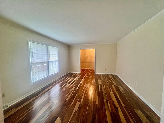 3rd image of 322 Semmes Dr