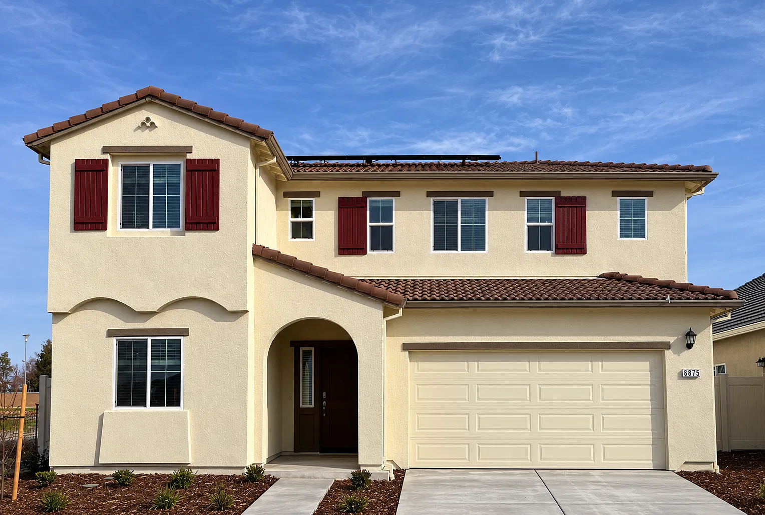 5 bed, 2235 sqft, $900 — Photo 1