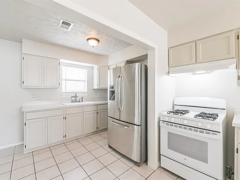 5514 Vickita Dr — Photo 19