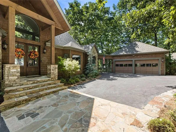 912 McElroy Mountain Dr, Jasper, GA 30143