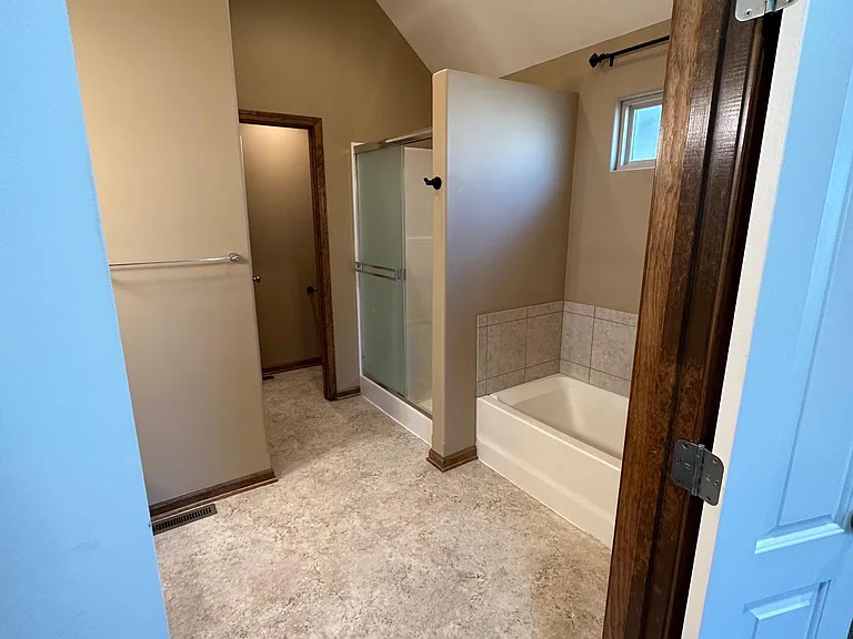 2014 Owen Dr — Photo 23