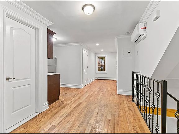 2nd image of 45 Albany Ave #1B