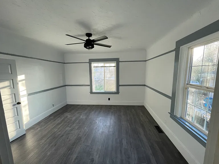 202 C St — Photo 4