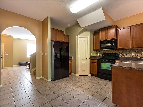 5th image of 2030 Greenwood Valley Dr
