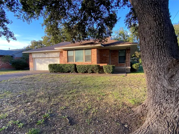 3123 Woodwind Ln, Dallas, TX 75229