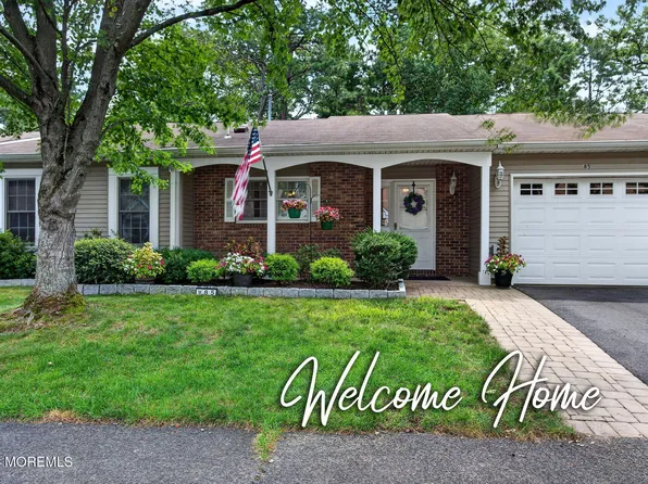 85 Woodshill Drive N, Lakewood, NJ 08701