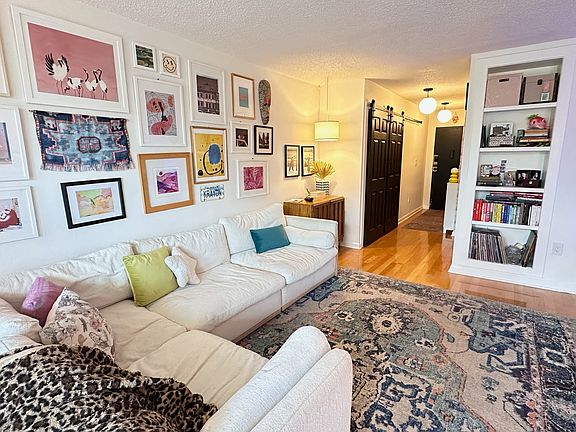 Large living space, great for hosting
(TV, entertainment center, sofa and rug all included in rent)