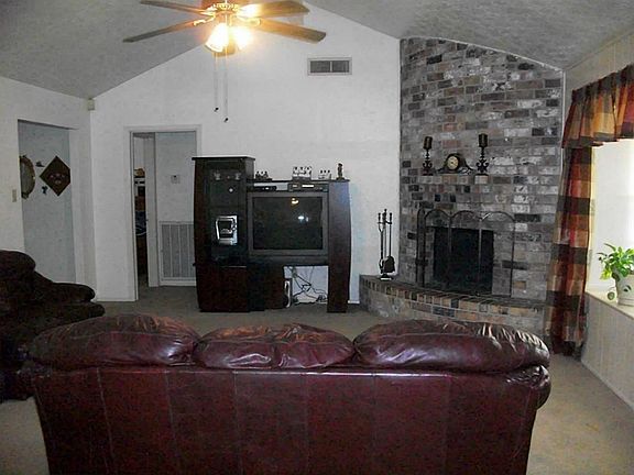 Living Area 2