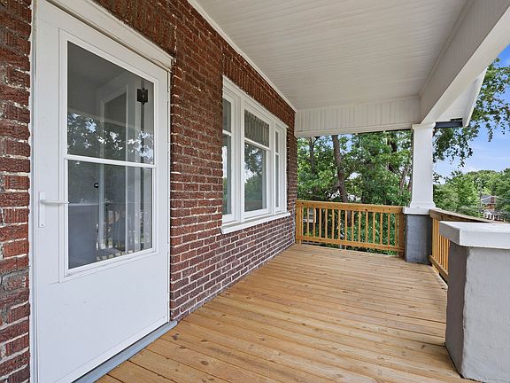 3rd image of 1115 Grayson Ave NW