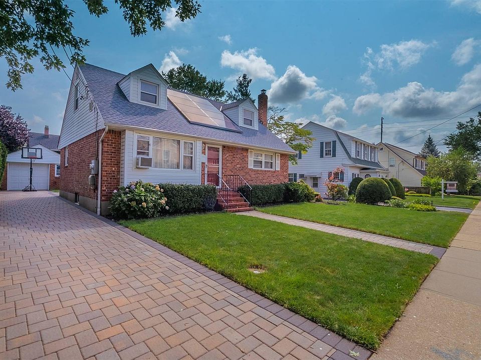 1st image of 148 Manor Ave