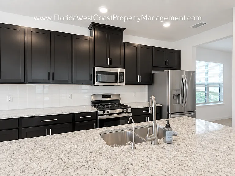 6394 Grandview Hill Ct — Photo 6