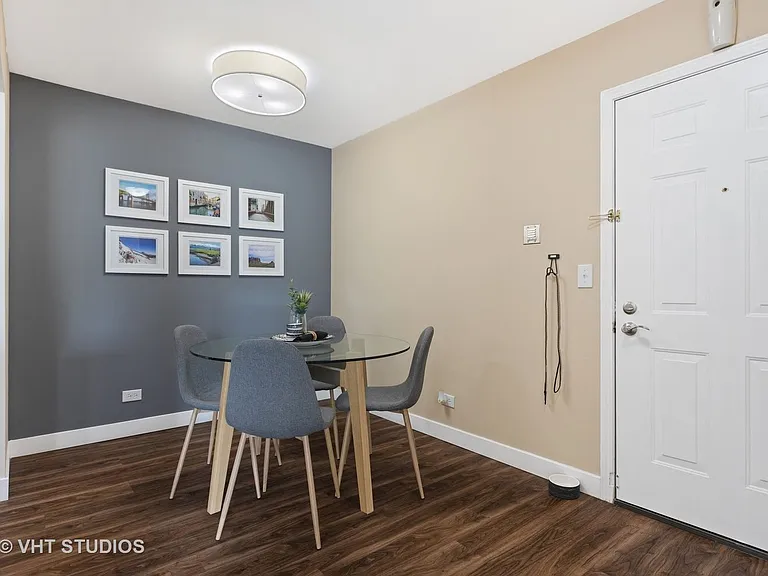 37 Kensington Cir #204 — Photo 4