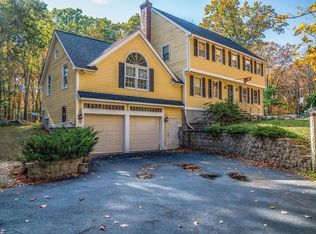 66 Chestnut Rd, Tyngsboro, MA 01879