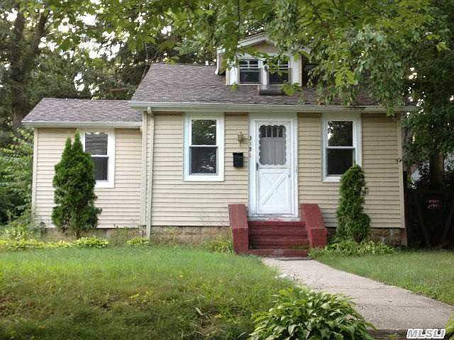 1st image of 315 N Long Beach Ave