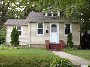 315 N Long Beach Ave, Freeport, NY 11520
