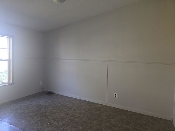 5th image of 206 W 1st Ave