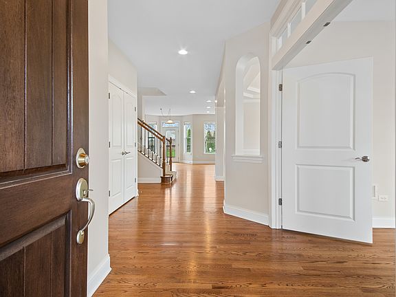 2nd image of 54 N Ashland Ave