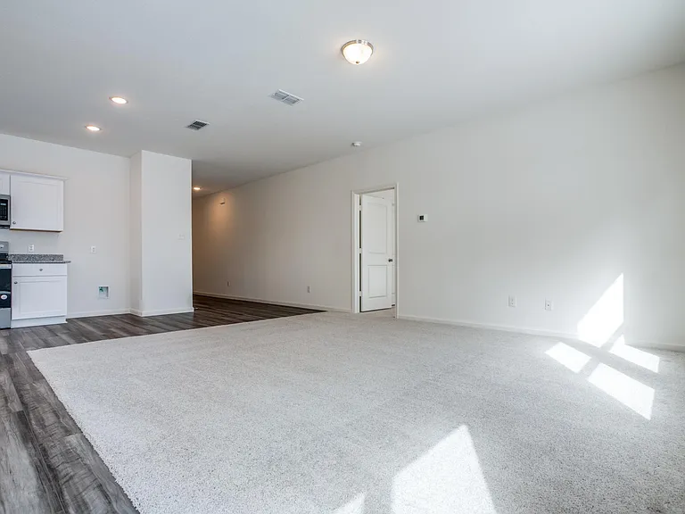 2621 Silver Leaf Ln — Photo 13