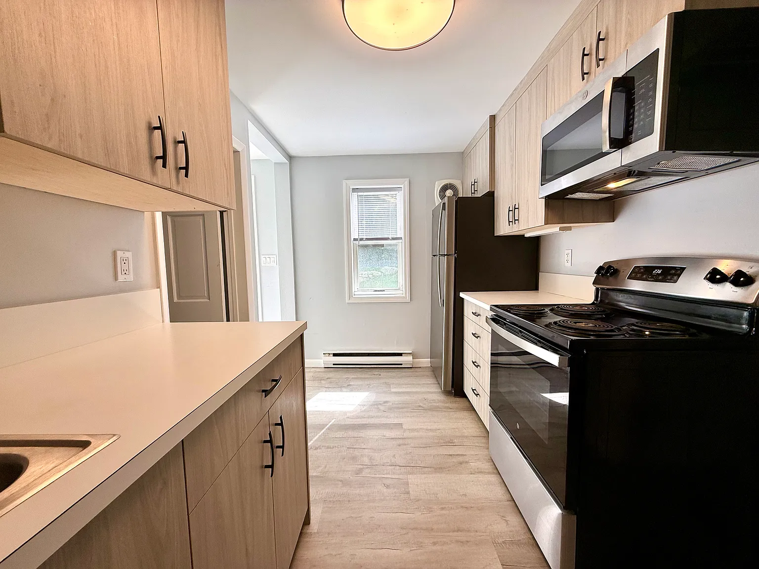 2 bed, 800 sqft, $2,895 — Photo 2