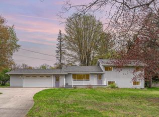 1060 E Stewart Rd, Midland, MI 48640