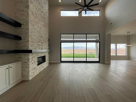 4th image of 2751 E Ashwood Ln