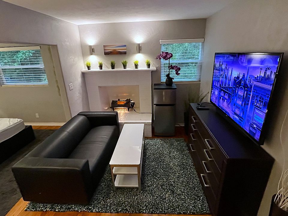 1st image of 236 N Keech Streetapt Brk #5