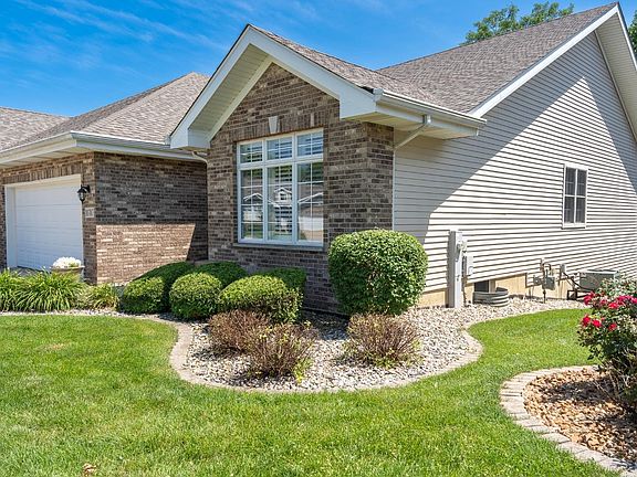 2nd image of 10787 Knickerbocker Ct
