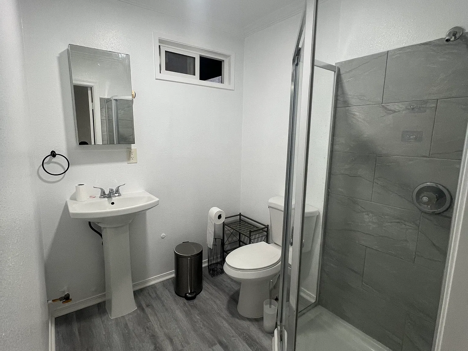 Studio, $1,800 — Photo 2