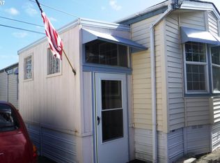 3335 Sandpiper Dr #68, Coos Bay, OR 97420
