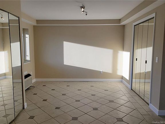 5th image of 4 Marion Way #D4