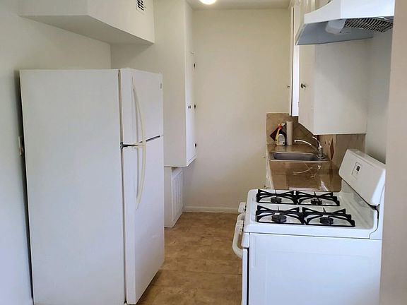 3rd image of 5631 1/2 Eskridge St