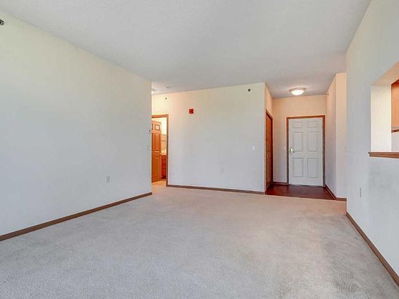 3rd image of 15001 Burnhaven Dr Unit 302