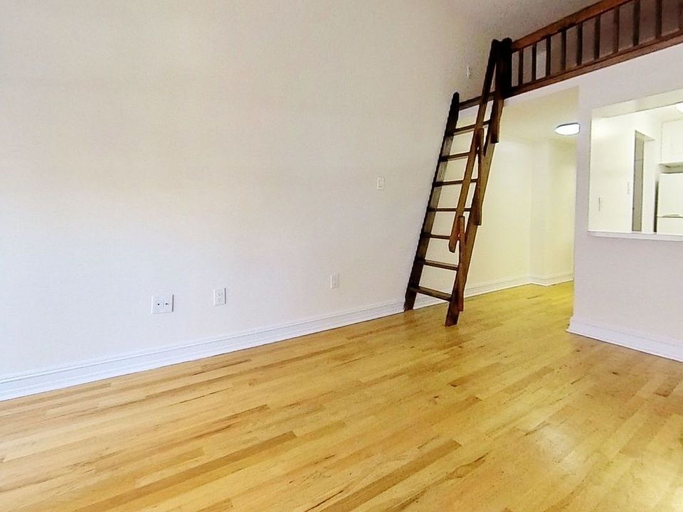 2nd image of 1 Astor Pl #5-D*