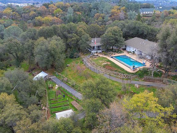 2nd image of 19090 Canaan Ct #B