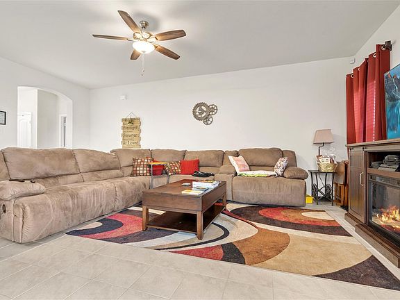 4th image of 1106 Mercury Dr