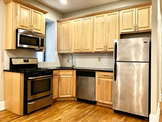 Rented by Matthew Gros-Werter, LREB  | media 27