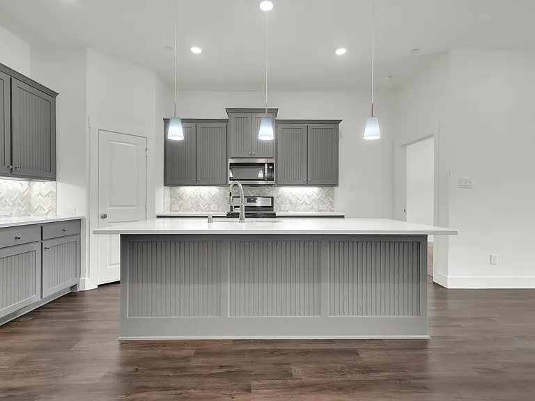 2717 Garden Gate Ln — Photo 9