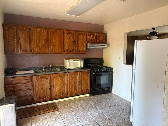 3rd image of 28338 N Thornton Rd