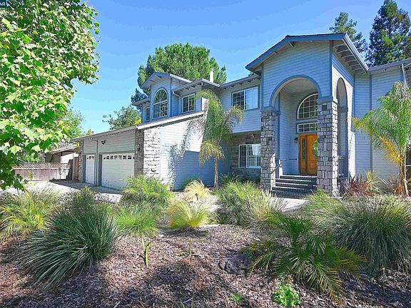 2nd image of 35 Harmony Ln