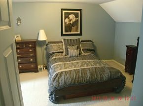 5th image of 402 Hallbrook Dr