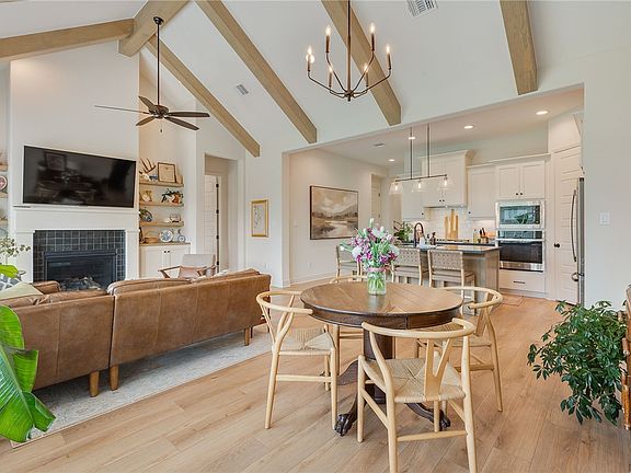 3rd image of 5008 Royal Arch Dr