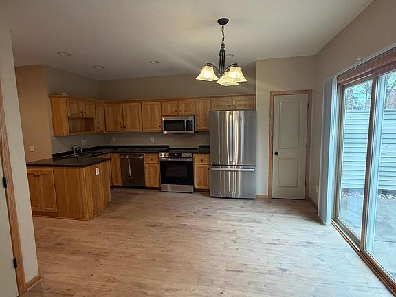 4th image of 1291 County Road D Cir E
