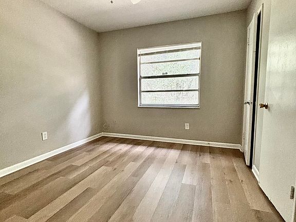3rd image of 4402 JADE Drive W