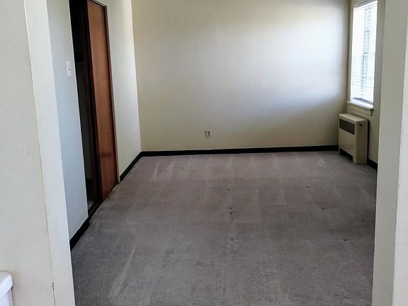 LIVING TOOM HAS CLOSET