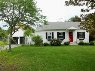 96 Sea Rd, Kennebunk, ME 04043