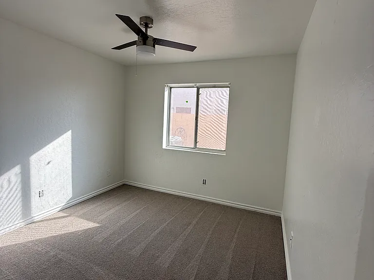678 N Sunway Dr — Photo 11