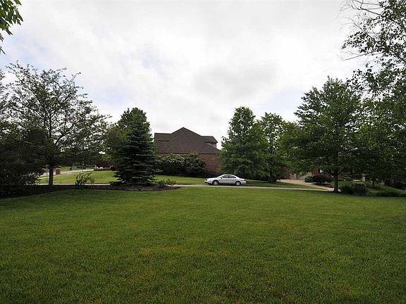 4th image of 1066 Bayswater Dr