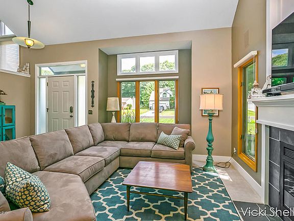 4th image of 5926 Arroyo Vista Dr NE