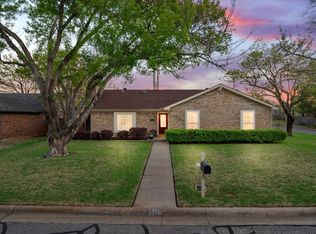 1216 San Marcos Dr, Arlington, TX 76012