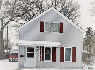 21528 Bon Brae St, Saint Clair Shores, MI 48081